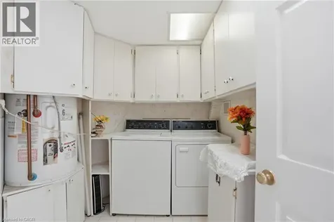 8 Village Green Boulevard Stoney Creek ON L8G 5B8
