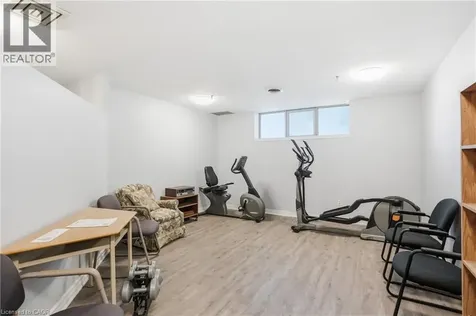 8 Village Green Boulevard Stoney Creek ON L8G 5B8