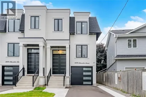 1230 Alexandra Avenue Mississauga ON L5E 2A5