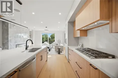 1230 Alexandra Avenue Mississauga ON L5E 2A5