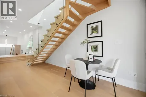 1230 Alexandra Avenue Mississauga ON L5E 2A5
