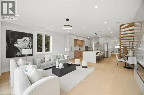 1230 Alexandra Avenue Mississauga ON L5E 2A5