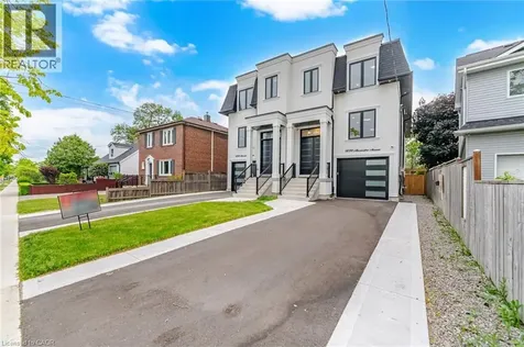 1230 Alexandra Avenue Mississauga ON L5E 2A5