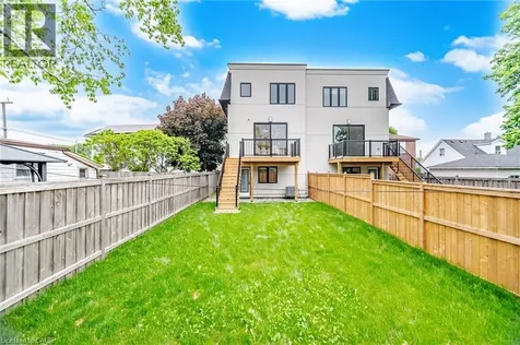 1230 Alexandra Avenue Mississauga ON L5E 2A5