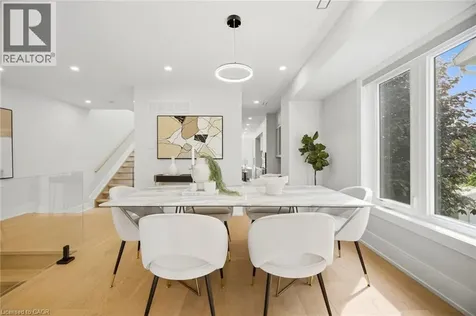 1230 Alexandra Avenue Mississauga ON L5E 2A5