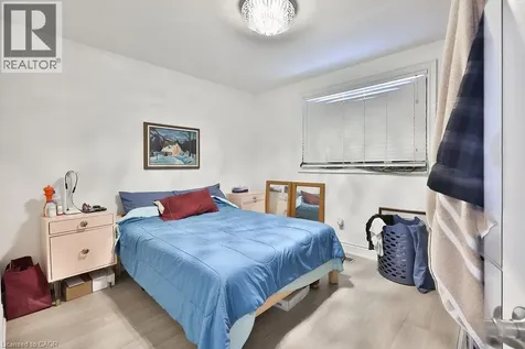 11 Lynwood Drive Stoney Creek ON L8E 3E7