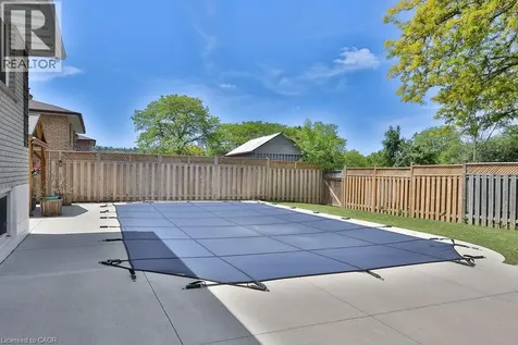 11 Lynwood Drive Stoney Creek ON L8E 3E7