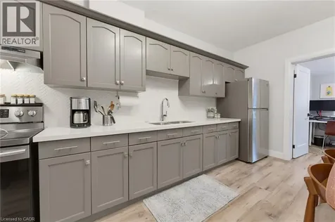 349 John Street Hamilton ON L8L 4R2