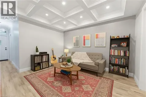 349 John Street Hamilton ON L8L 4R2