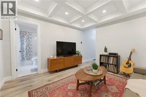 349 John Street Hamilton ON L8L 4R2