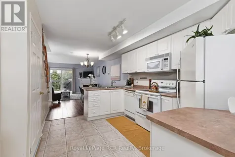 9 Royalton Lane Collingwood ON L9Y 5K4