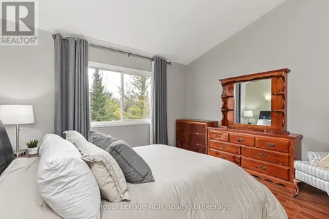 9 Royalton Lane Collingwood ON L9Y 5K4