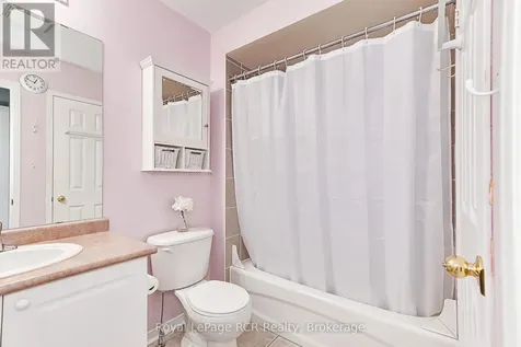 9 Royalton Lane Collingwood ON L9Y 5K4