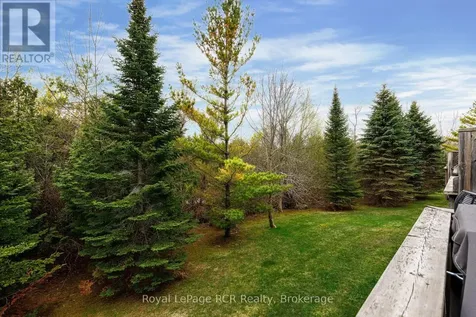 9 Royalton Lane Collingwood ON L9Y 5K4