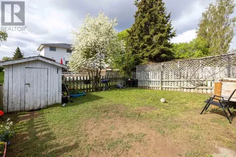 853-855 Hudson Avenue Thunder Bay ON P7A 6J5