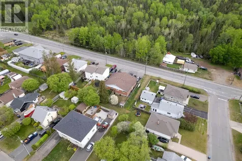 853-855 Hudson Avenue Thunder Bay ON P7A 6J5
