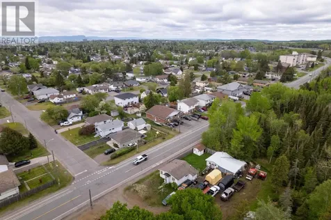 853-855 Hudson Avenue Thunder Bay ON P7A 6J5