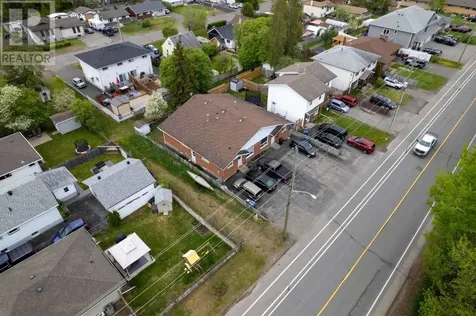 853-855 Hudson Avenue Thunder Bay ON P7A 6J5