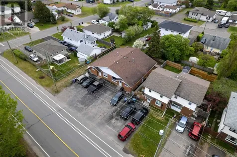 853-855 Hudson Avenue Thunder Bay ON P7A 6J5