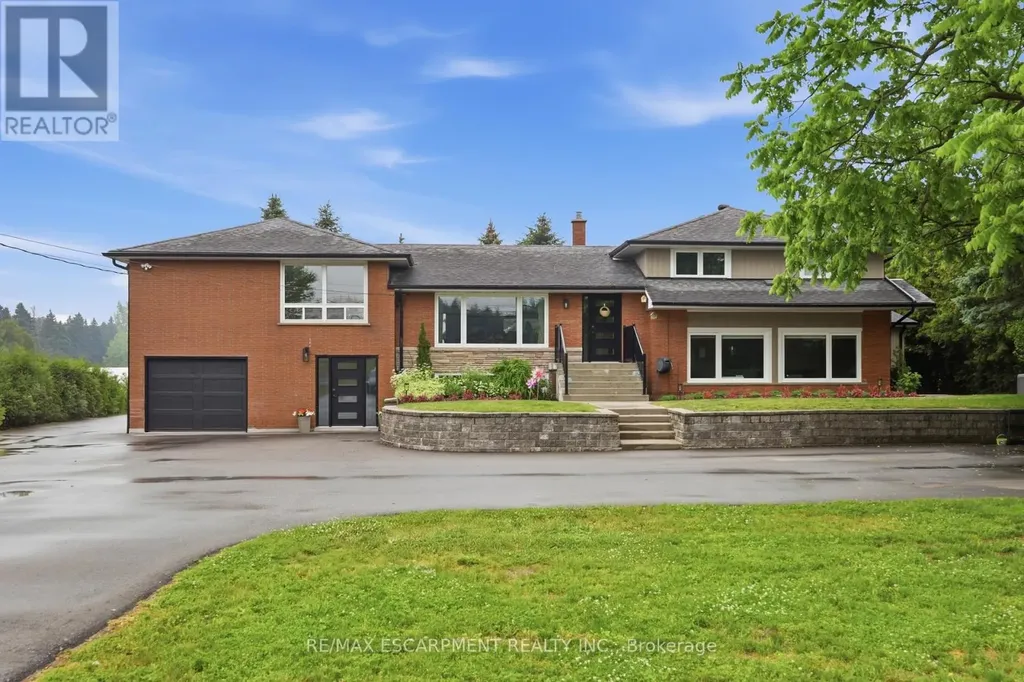 891 Centre Road Hamilton ON L8N 2Z7