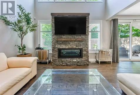 158 Eaglecrest Street Waterloo ON N2K 0C5