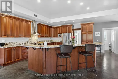 1221 Youngs Cove Road Selwyn ON K0L 1T0