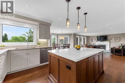 1539 Bayshire Drive Oakville ON L6H 6E5