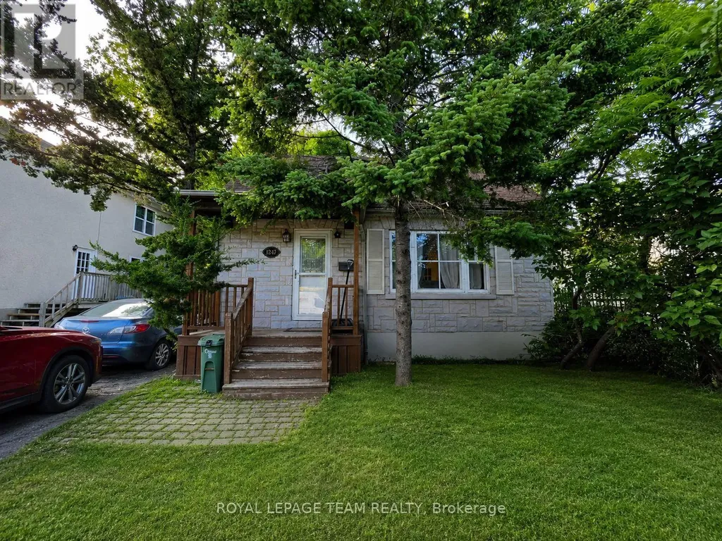 1247 Summerville Avenue Ottawa ON K1Z 8G6