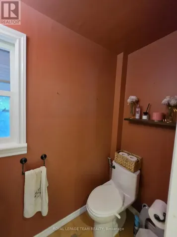 1247 Summerville Avenue Ottawa ON K1Z 8G6