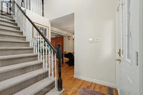 176 Sanford Avenue Ottawa ON K2C 0E9