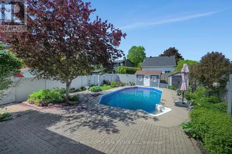 1176 Medoc Court Ottawa ON K1C 2S6