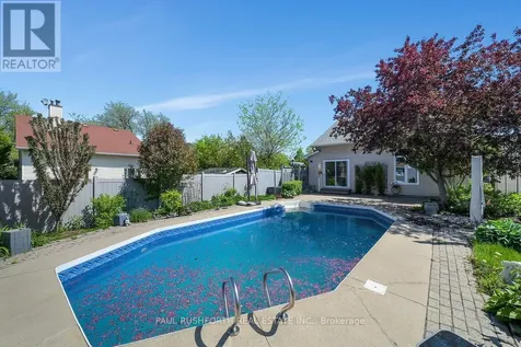 1176 Medoc Court Ottawa ON K1C 2S6