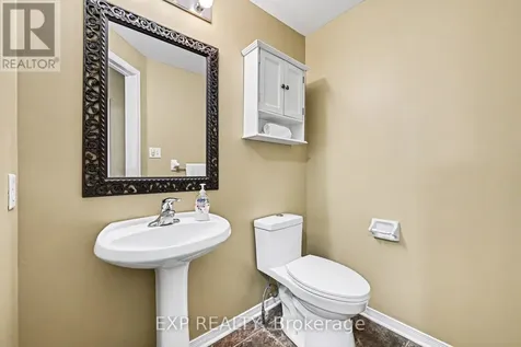 30 Midwood Private Ottawa ON K2J 5L7