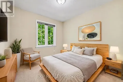 30 Midwood Private Ottawa ON K2J 5L7