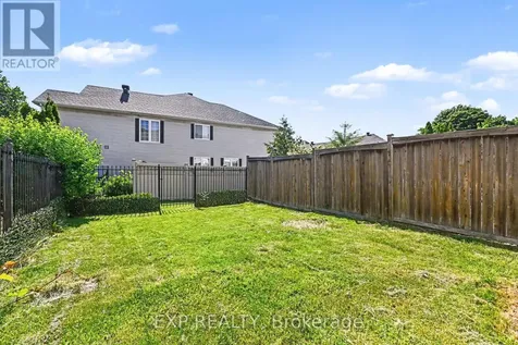 30 Midwood Private Ottawa ON K2J 5L7