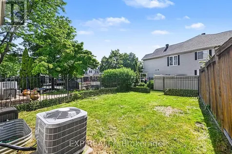 30 Midwood Private Ottawa ON K2J 5L7