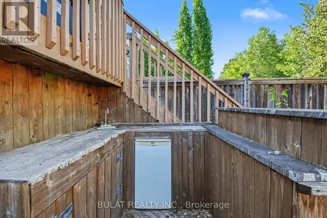 20 Mccooeye Lane Ottawa ON K2S 1B9