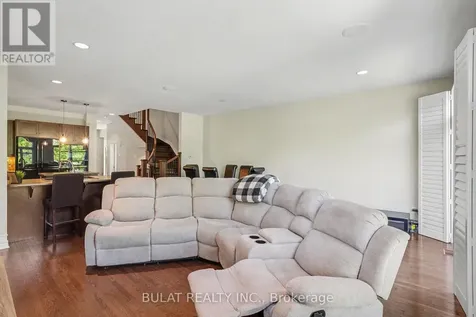 20 Mccooeye Lane Ottawa ON K2S 1B9
