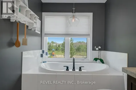 723 White Alder Avenue Ottawa ON K1T 0E8