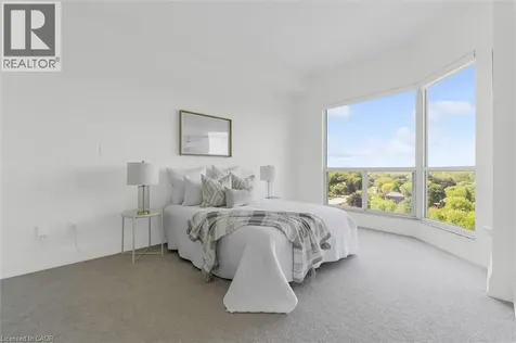 2511 Lakeshore Road West Oakville ON L6L 6L9