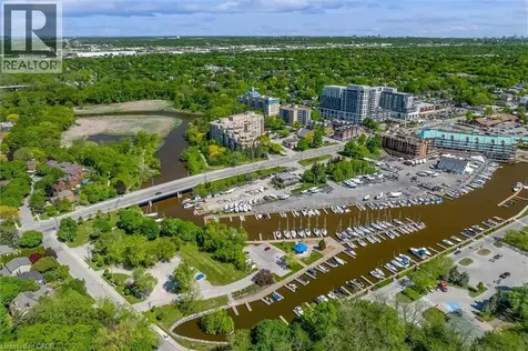 2511 Lakeshore Road West Oakville ON L6L 6L9