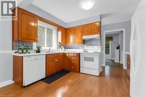 614 Drury Lane Burlington ON L7R 2X6