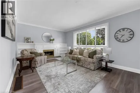 614 Drury Lane Burlington ON L7R 2X6