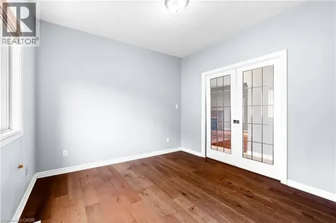 4 Clairfields Drive Guelph ON N1G 5H5