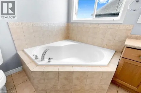 4 Clairfields Drive Guelph ON N1G 5H5