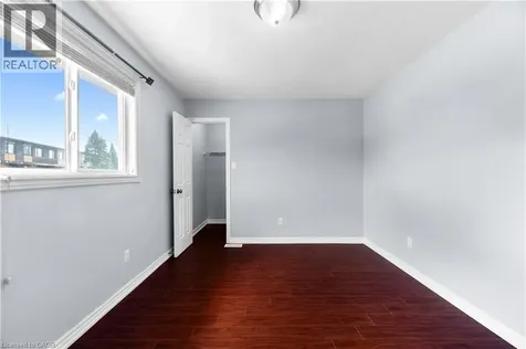 4 Clairfields Drive Guelph ON N1G 5H5