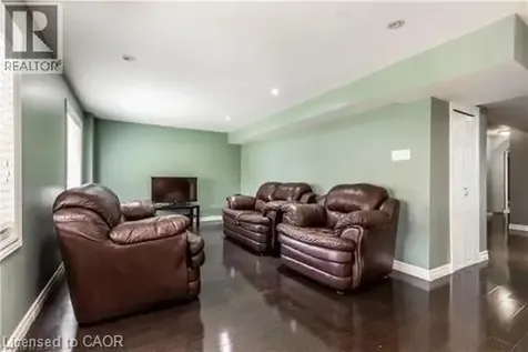 4 Clairfields Drive Guelph ON N1G 5H5