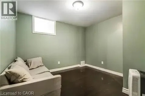 4 Clairfields Drive Guelph ON N1G 5H5