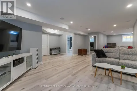 52 Royal Dornoch Drive St. Thomas ON N5R 0K3