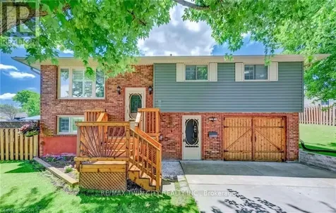 3 Parkland Crescent Kitchener ON N2N 1R5